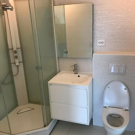 Exclusive In - Hollen Apartment